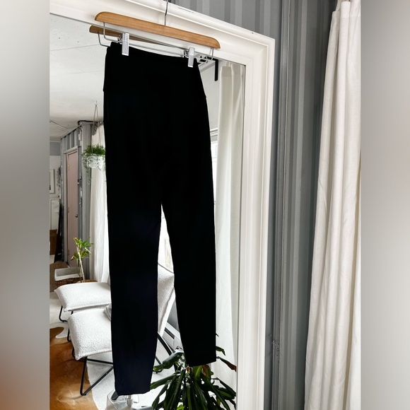 PRIV black ribbed leggings - Picture 3 of 3